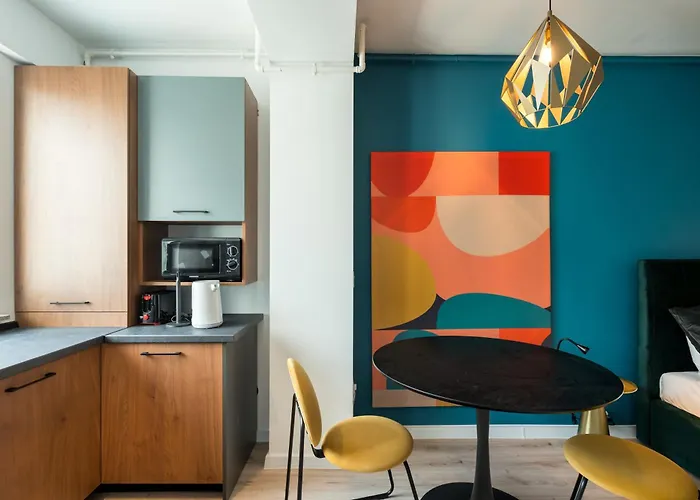 Stylish Modern With Colorful Touches At Ivory בוקרשט