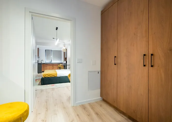 דירה Stylish Modern With Colorful Touches At Ivory
