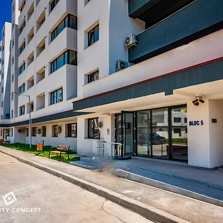 Apartment Stylish Modern With Colorful Touches At Ivory *
