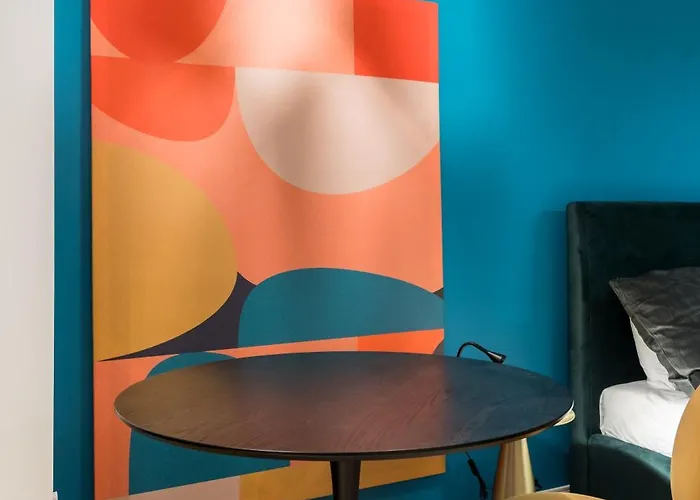 Appartamento Stylish Modern With Colorful Touches At Ivory